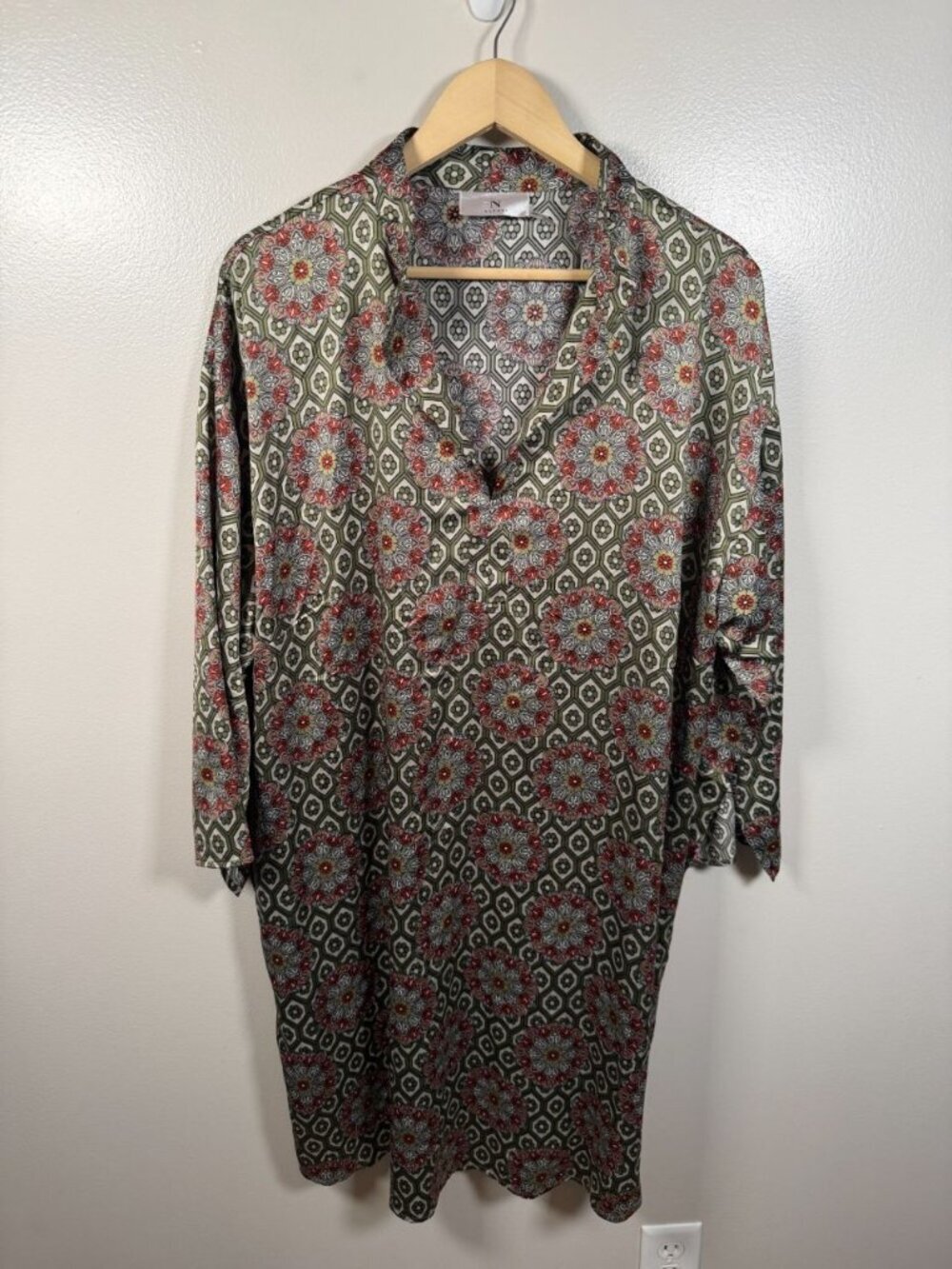 Natori Sleep Shirt Size 1X Pajamas Nightgown Lounge Pockets Tunic Green Pink